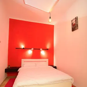  Апартаменты Red And Yellow Modern